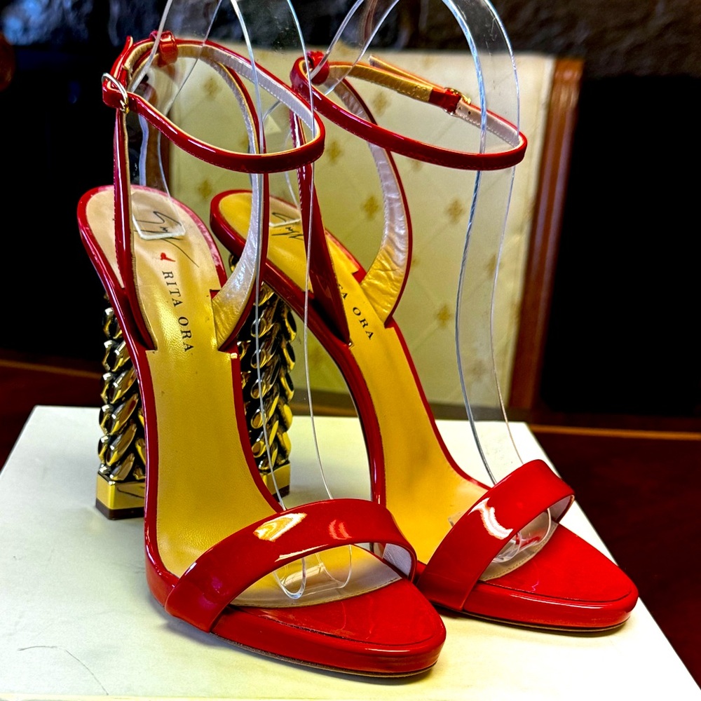 Stunning Giuseppe Zanotti for Rita Ora Chain Heel Sandals EU 39 NIB - Picture 2 of 11